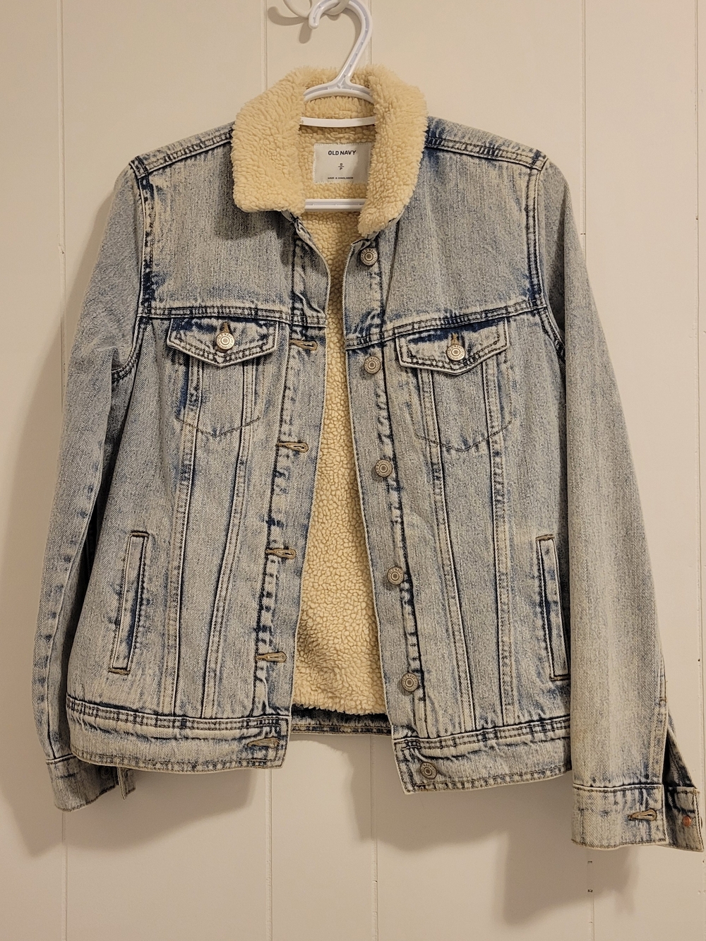 Old Navy Women's Light Wash Sherpa-Lined Denim Jacket - Cream Lining